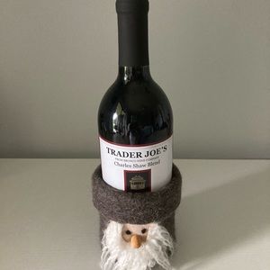 Rustic Santa face felt bottle holder